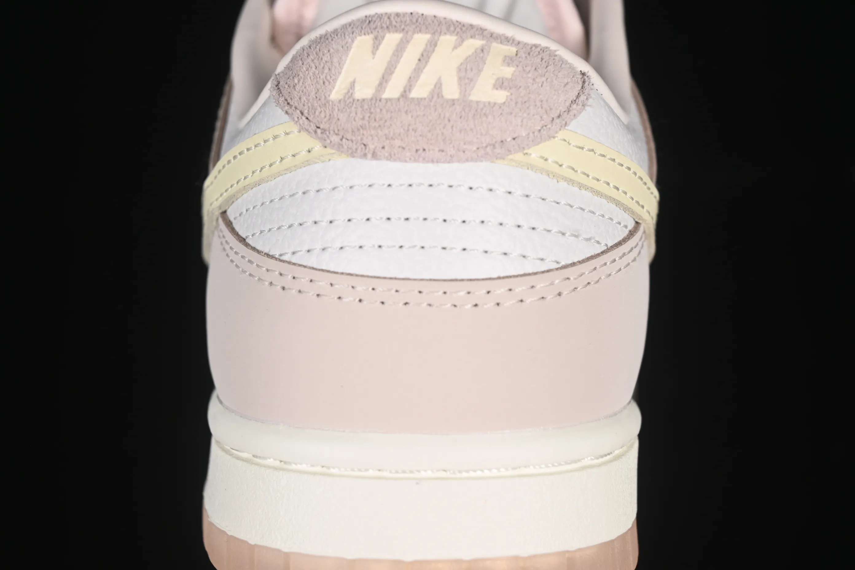 All categories Nk SB Dunk series Nk SB Dunk Low low-top sneakers Nike SB Dunk Low Rouge powder low-top casual sneakers FB7910-601